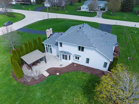 View/Area - 613 Silver Glen Rd, Mchenry, IL 60050 photo 2 of 7