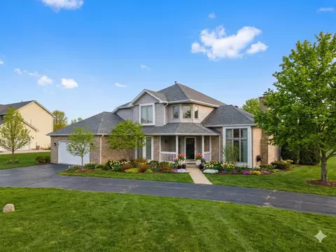 613 Silver Glen Rd, Mchenry, IL 60050