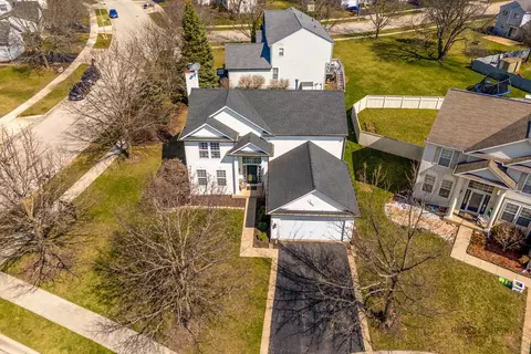 View/Area - 2212 Baxter Ct, Elgin, IL 60123 photo 1 of 5