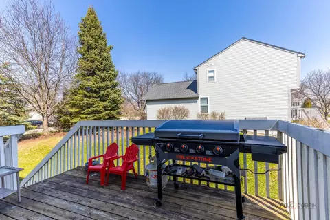 Exterior - 2212 Baxter Ct, Elgin, IL 60123 photo 3 of 6