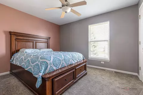 Bedroom - 2212 Baxter Ct, Elgin, IL 60123 photo 4 of 4
