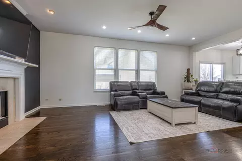 Living - 2212 Baxter Ct, Elgin, IL 60123 photo 1 of 1