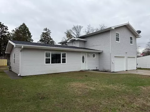 1008 5th Ave, Camanche, IA 52730
