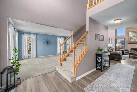 Entry Way - Undisclosed, Algonquin, IL 60102 photo 2 of 2