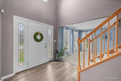 Entry Way - Undisclosed, Algonquin, IL 60102 photo 1 of 2
