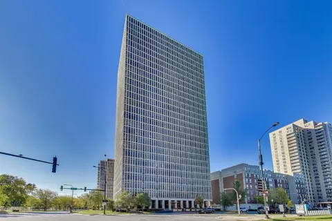 6700 S South Shore Dr #11A, Chicago, IL 60649
