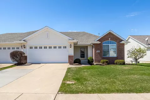 5706 Castlewood Dr #0, Bettendorf, IA 52722