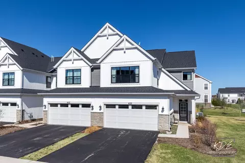 4122 Chelsea Manor Cir, Aurora, IL 60504