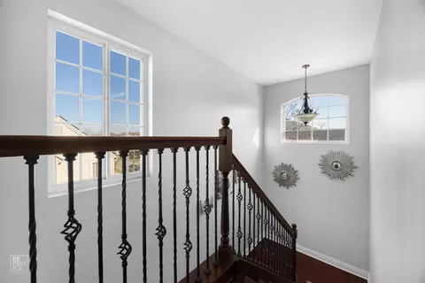 Entry Way - 7504 Claridge Dr #E, Bridgeview, IL 60455 photo 5 of 6