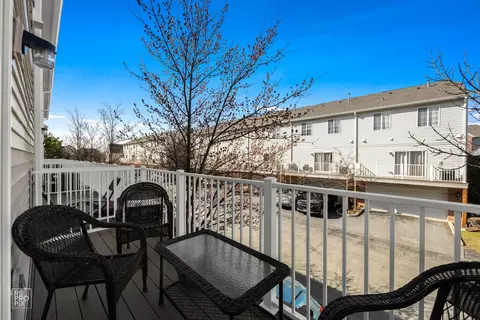 Exterior - 7504 Claridge Dr #E, Bridgeview, IL 60455 photo 1 of 3
