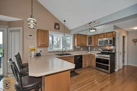 Kitchen - 302 Miller St, Beecher, IL 60401 photo 2 of 3