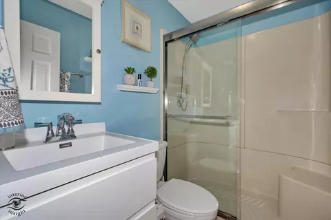 Bath - 302 Miller St, Beecher, IL 60401 photo 3 of 3