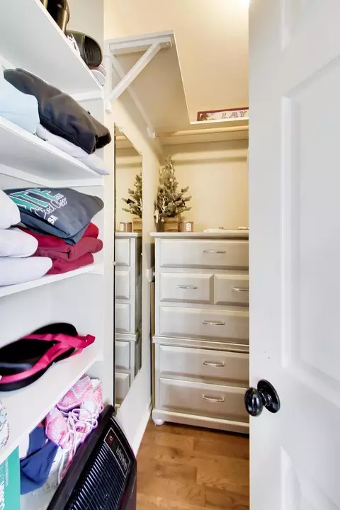 Other - 5083 Chambers Dr, Hoffman Estates, IL 60010 photo 1 of 8