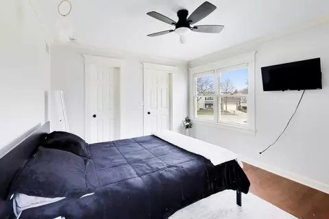 Bedroom - 5083 Chambers Dr, Hoffman Estates, IL 60010 photo 1 of 10