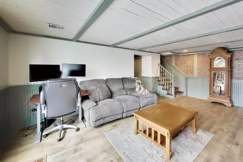 Other - 5083 Chambers Dr, Hoffman Estates, IL 60010 photo 4 of 8