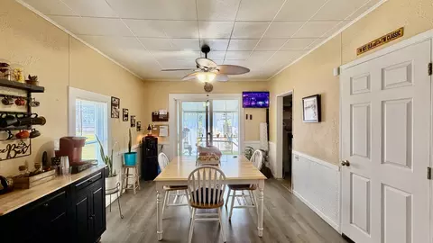 Dining - 521 S Cherry St, Centralia, IL 62801 photo 1 of 2