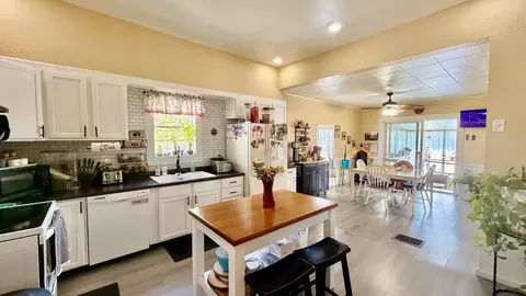 Kitchen - 521 S Cherry St, Centralia, IL 62801 photo 2 of 4