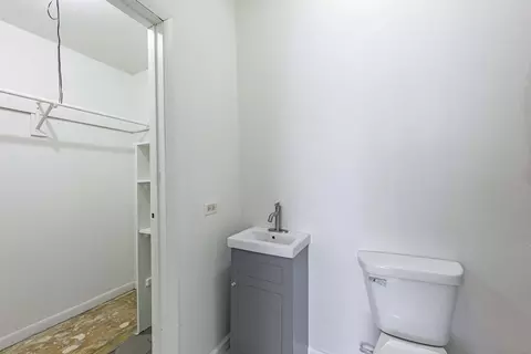 Bath - 832 E 153 St, Phoenix, IL 60426 photo 1 of 3
