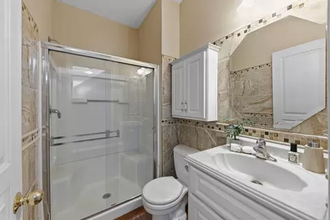Bath - 13005 Kensington Dr, Plainfield, IL 60585 photo 1 of 5