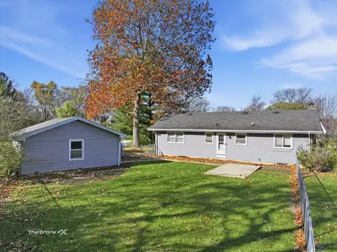 1519 Foothill Dr, Wheaton, IL 60189 photo 4