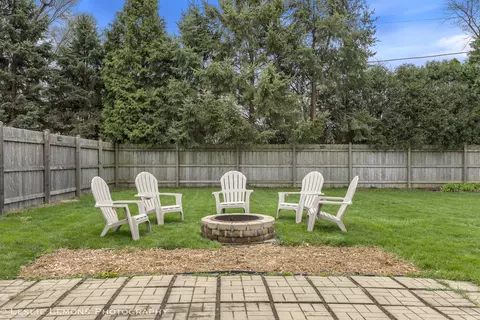 Exterior - 221 69th St, Darien, IL 60561 photo 5 of 5