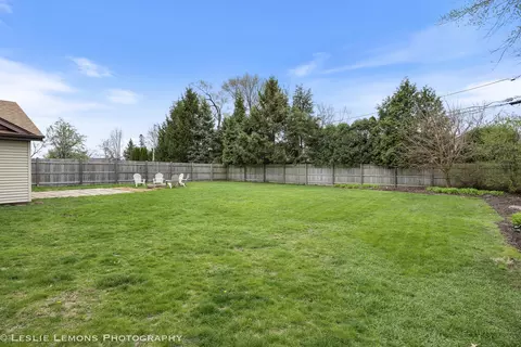 Exterior - 221 69th St, Darien, IL 60561 photo 4 of 5