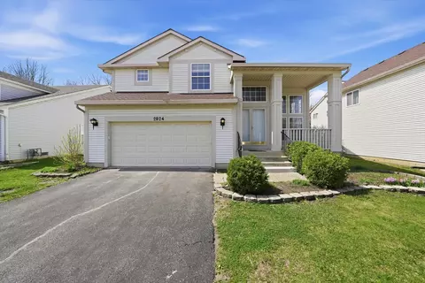 2824 Whitehall Ln, Naperville, IL 60564