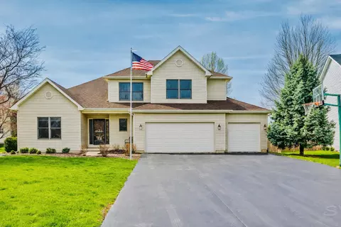 203 Cambridge Ct, Oswego, IL 60543