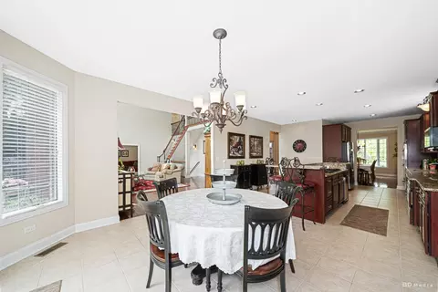 Dining - 21359 Saddle Ln, Mokena, IL 60448 photo 2 of 2