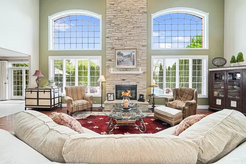 Living - 21359 Saddle Ln, Mokena, IL 60448 photo 1 of 7
