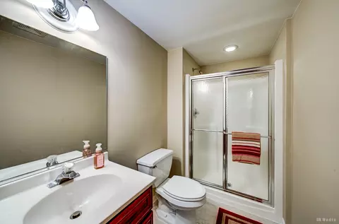 Bath - 21359 Saddle Ln, Mokena, IL 60448 photo 6 of 6