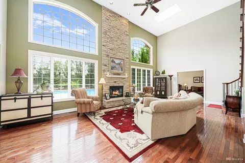 Living - 21359 Saddle Ln, Mokena, IL 60448 photo 2 of 7