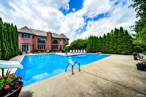 Exterior - 21359 Saddle Ln, Mokena, IL 60448 photo 9 of 10