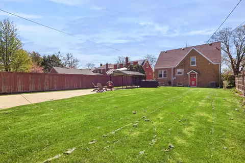 Exterior - 126 Northgate Rd, Riverside, IL 60546 photo 3 of 4