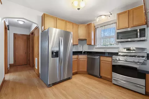 Kitchen - 126 Northgate Rd, Riverside, IL 60546 photo 2 of 2
