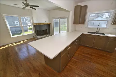 Kitchen - 905 E Center St, Ottawa, IL 61350 photo 1 of 2