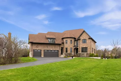 850 N Bradley Rd, Lake Forest, IL 60045