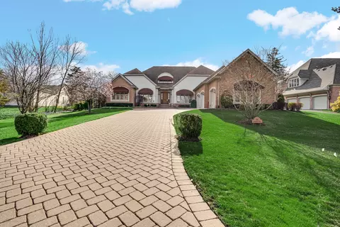 Exterior - 61 Overlook Dr, Golf, IL 60029 photo 2 of 4