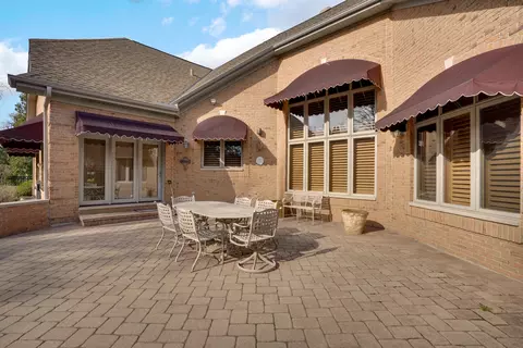 Exterior - 61 Overlook Dr, Golf, IL 60029 photo 3 of 4