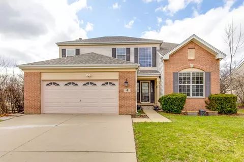 4 Waterton Dr, Streamwood, IL 60107