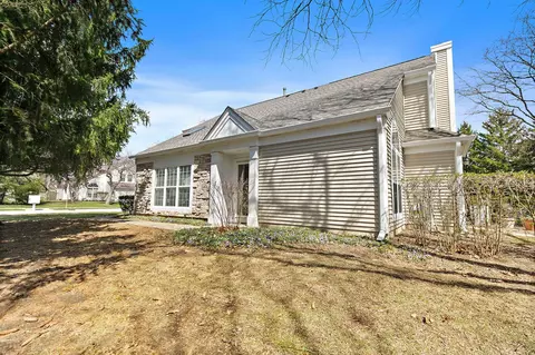 Exterior - 1415 Diamond Dr, Hoffman Estates, IL 60192 photo 4 of 4