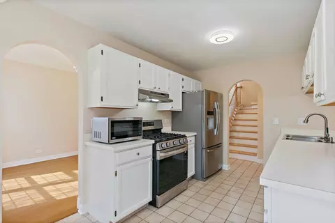 Kitchen - 1415 Diamond Dr, Hoffman Estates, IL 60192 photo 2 of 3