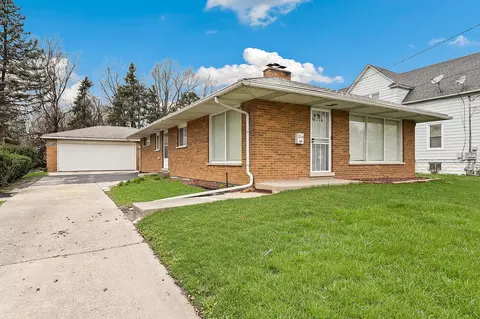 214 N Hunter St, Thornton, IL 60476