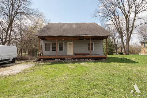 5608 Lenox Rd, Lisle, IL 60532