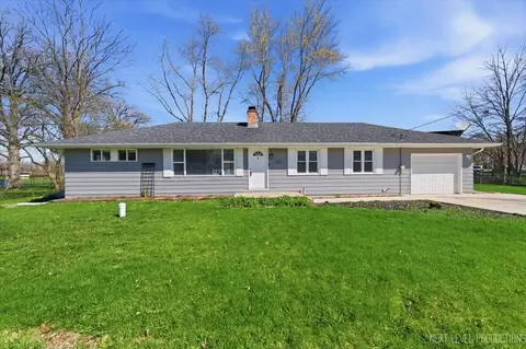 1 Coy Park Dr, Newark, IL 60541