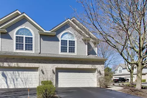 741 Juniper Ln, Lake In The Hills, IL 60156