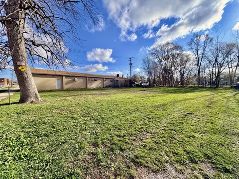207 S Sterling St, Streator, IL 61364