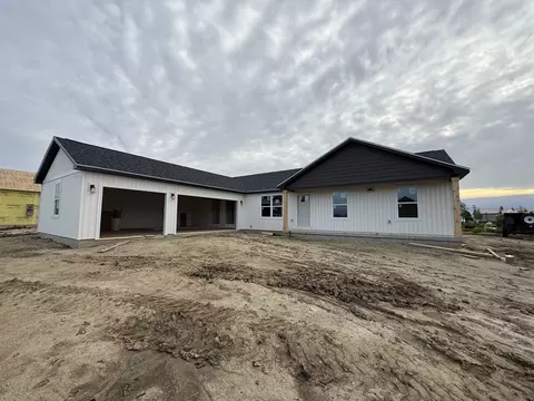 407 Jerin Dr, Fisher, IL 61843