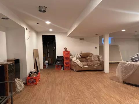 Living - 9848 S Beverly Ave, Chicago, IL 60643 photo 4 of 4