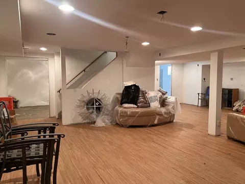 Living - 9848 S Beverly Ave, Chicago, IL 60643 photo 3 of 4